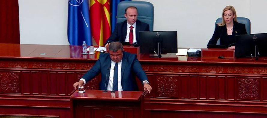 Partitë, të ndara për interpelancën e kryeparlamentarit Gashi