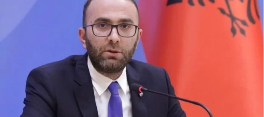 Publikisht mbështet SPAK, zbulohet sms i Bardhit për deputetët: Të mërkurën në protestë para Prokurorisë së Posaçme për Berishën
