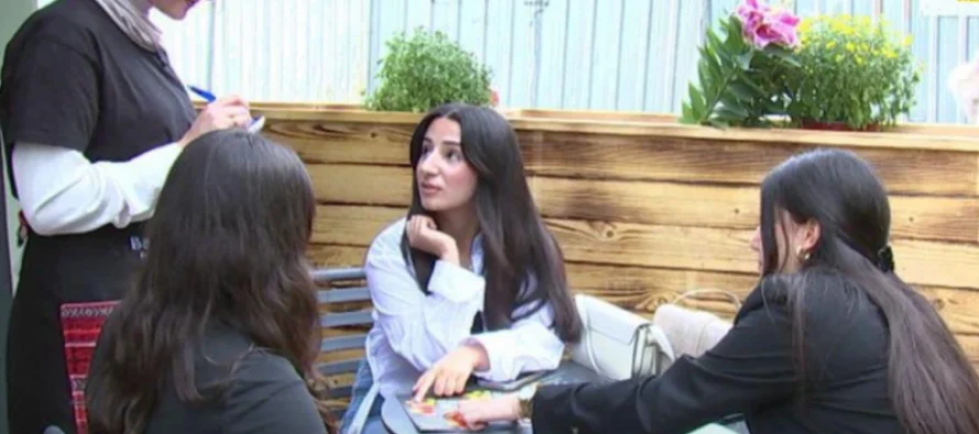 “Baresha” – ëmbëltorja veç për gra në Gjermani e hapur nga 18-vjeçarja shqiptare