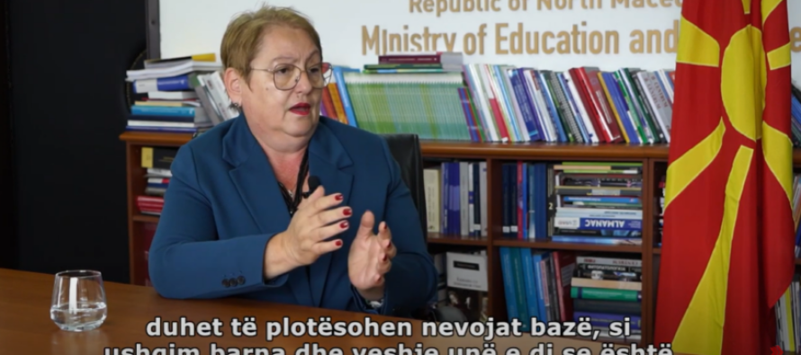 Edhe pse nuk ka tekste për gjuhët e huaja, Janevska ka plane për programe të reja
