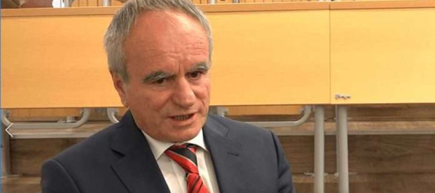 Historiku i një kërkeseje gjuhësore