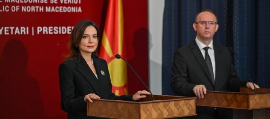 Mickoski i përgjigjet Spiropalit për gjuhën shqipe: Nuk është e rrezikuar
