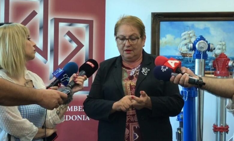 Janevska: Nuk ka asnjë problem që Abetarja e unifikuar shqipe të përdoret si material ndihmës