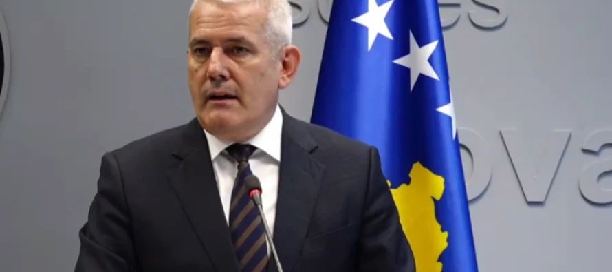 Mbyllet për qarkullim pika në Bërnjak, Sveçla: Një familje që po udhëtonte për në Gjermani u kthye me forcë