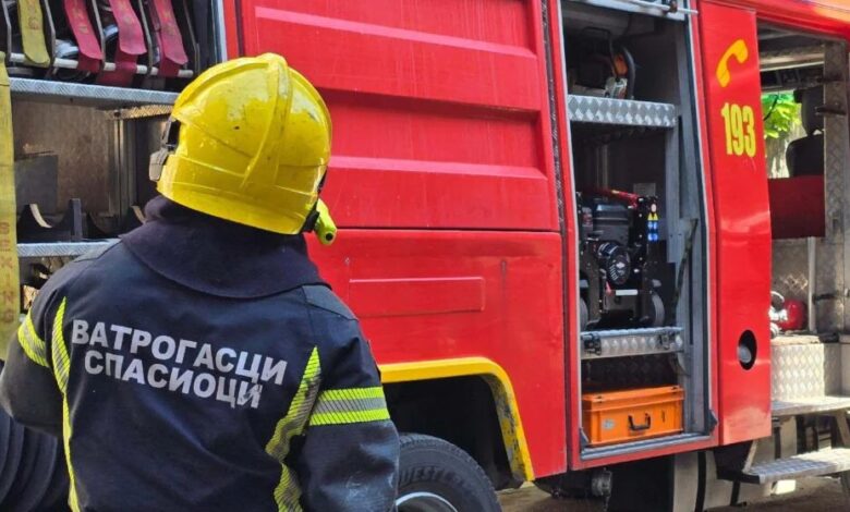 Zjarri i natës në Gazi Babë zbulon tragjedi  Gjendet trup i djegur në një nga magazinat