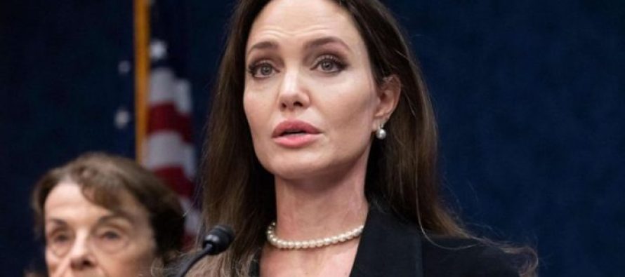 Angelina Jolie shihet me djalin e saj për herë të parë që nga koha kur ai pati një aksident të tmerrshëm me biçikletë