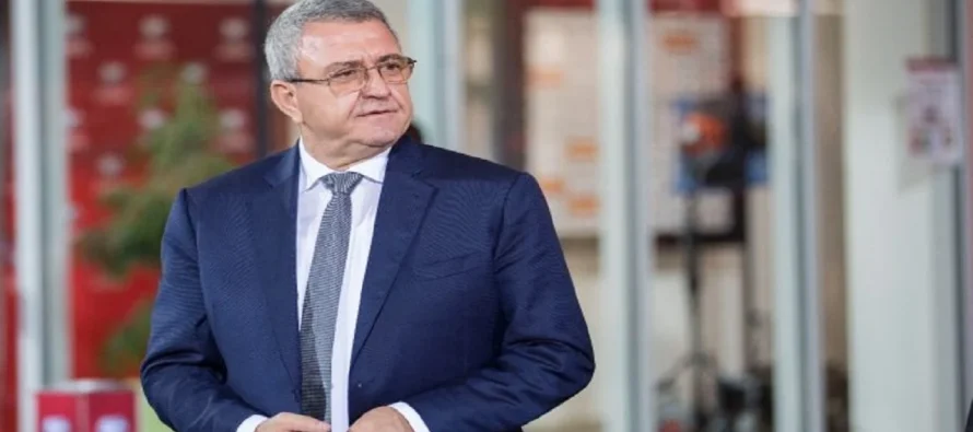 Duka fal kërcënuesit që i shkuan në shtëpi, lirohet presidenti i klubit Iliria pas pendesës!