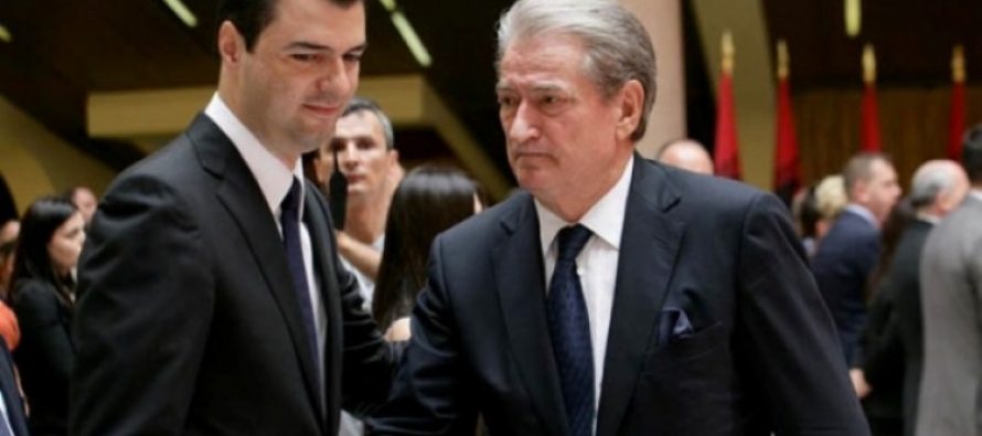 Basha i përgjigjet Berishës: I kam kërkuar të ikë me dinjitet që të mos ‘vdesë’ politikisht me turp sepse ka marr peng PD-në