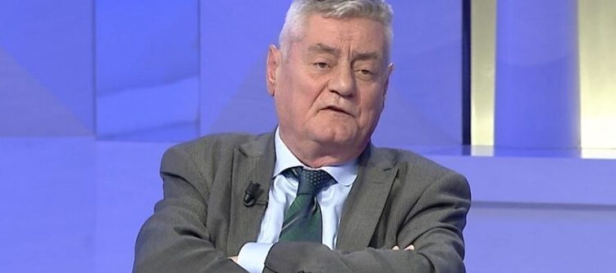 “Gjysma e deputetëve të PD flasin kundër Berishës kur ulemi në kafen e Parlamentit”