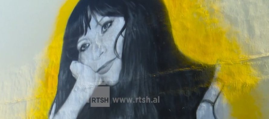 Murale e Vaçe Zelës në RTSH, artisti argjentinas përfundon veprën pas dy ditësh