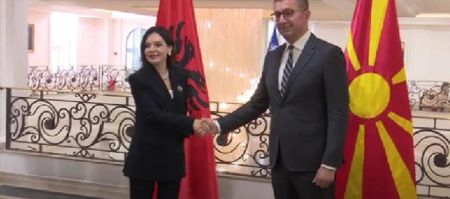 Spiropali takohet me kryeministrin maqedonas: Të avancojmë me bashkëpunimin e shkëlqyer dypalësh dhe partneritetin në NATO