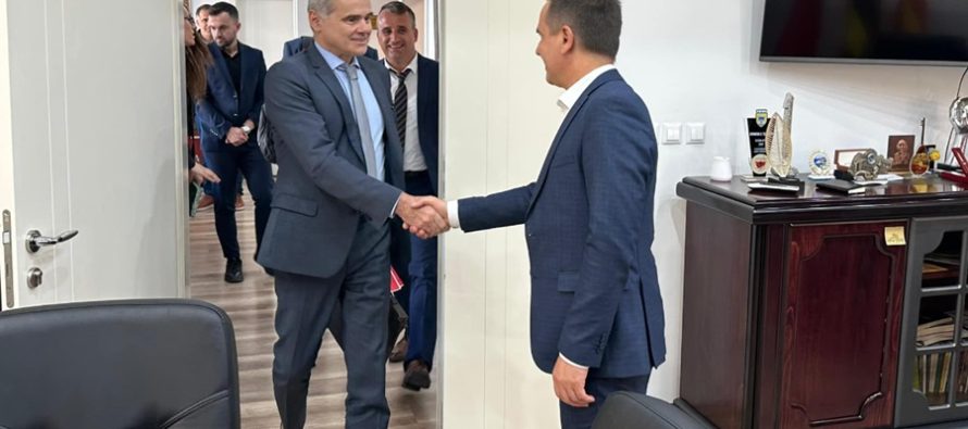 Kasami priti ambasadorin e Francës Christophe Le Rigoleur