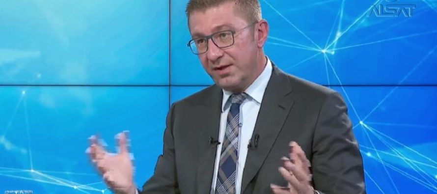 Ligji për gjuhët, Mickoski: Ankesa në Kushtetuese, për disa nene