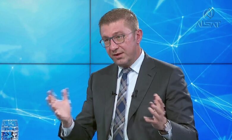 Ligji për gjuhët, Mickoski: Ankesa në Kushtetuese, për disa nene