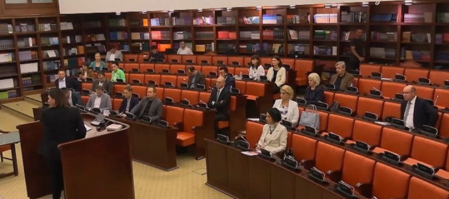 Deputetët “pa zë” për raportin e KSHPK-së për fushatën zgjedhore për zgjedhjet e fundit