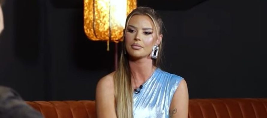 Santiana ”shpon” gjuhën, reklamon vathin