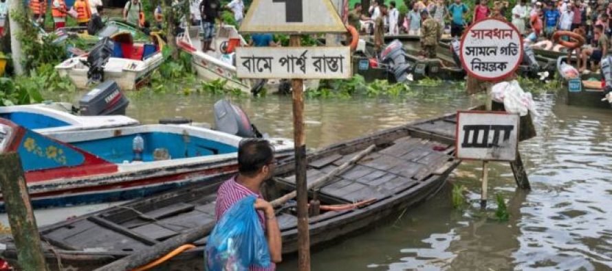 Bangladesh: 71 të vdekur nga përmbytjet, rritet frika për përhapjen e sëmundjeve