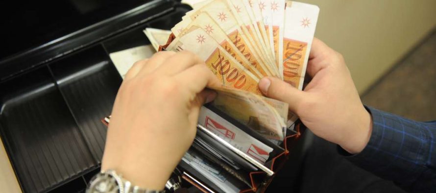 “Tenderët” e shtetit: Asnjë kompani shqiptare në top dhjetëshin