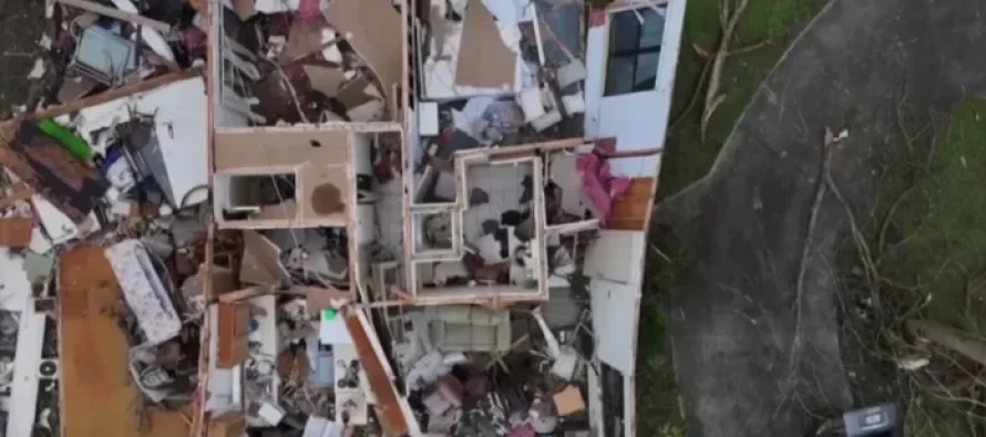 Pamjet me dron tregojnë pasojat e uraganit Milton në Florida, la të vdekur të paktën 16 persona