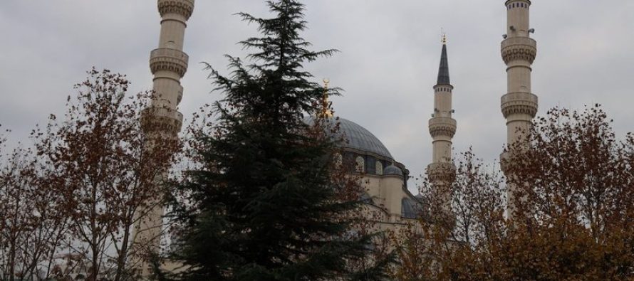 Nuk është turk, ja kush pritet të jetë imami shqiptar i xhamisë së Namazgjasë