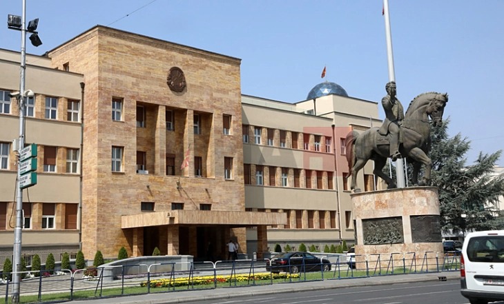 Paga minimale 600 euro shkon në Kuvend   diskutimi në Tetor