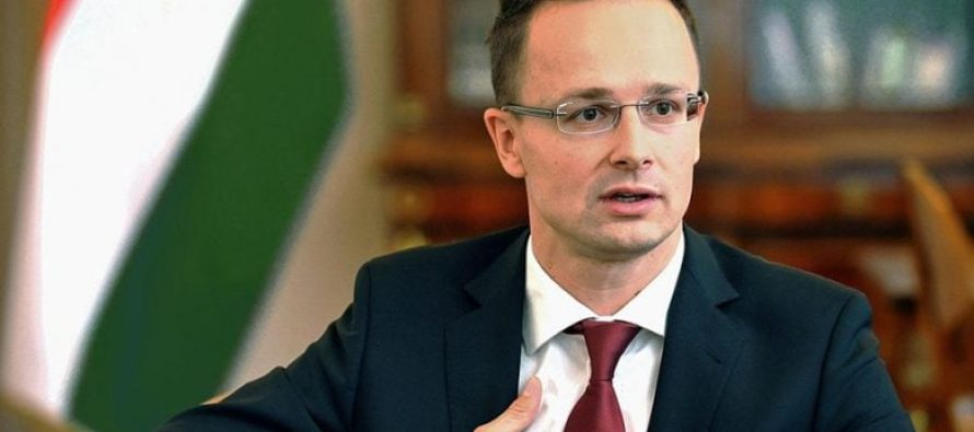 Kryediplomati hungarez kritikon sanksionet e BE-së gjatë vizitës në Minsk