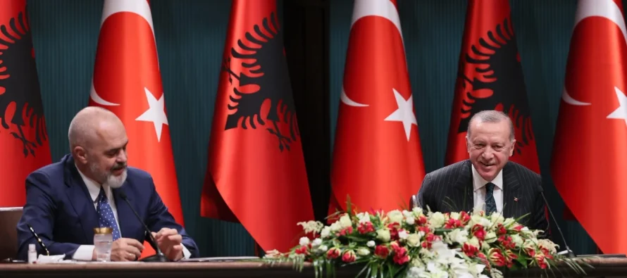 Agjenda e vizitës së Erdoganit në Tiranë: Takimi me Begajn, konferenca me Ramën e inaugurimi i xhamisë së Namazgjasë