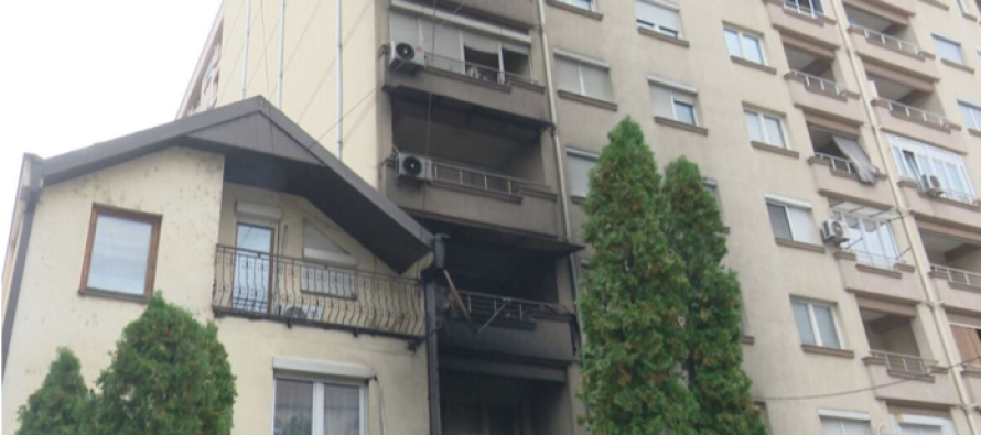 Tentuan të vjedhin në banesat e ndërtesës së djegur në Çair, arrestohen nga policia