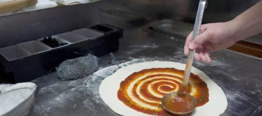 Kush porosiste picën numër 40, merrte ‘një dozë kokainë’ – zbulohen detaje të një operacioni në Dyseldorf të Gjermanisë