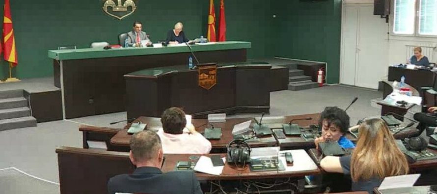 Në seancën e sotme të Këshillit të Qytetit të Shkupit, pati përplasje për kaosin me transportin publik