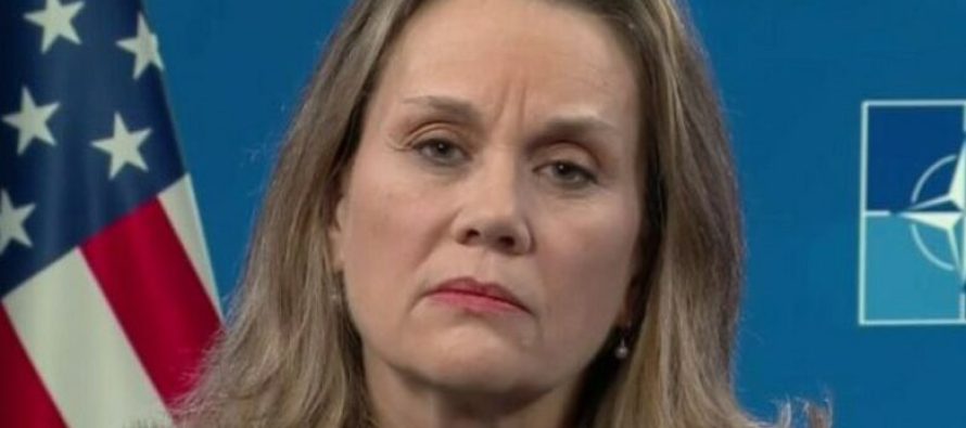 Ambasadorja amerikane në NATO kërkon progres në dialogun Kosovë-Serbi