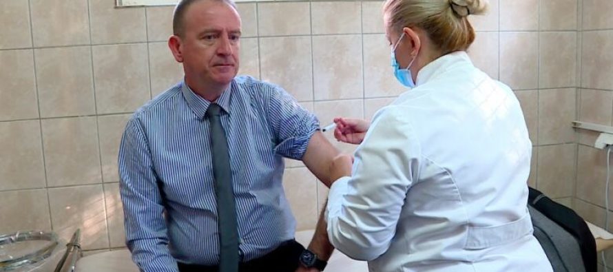 Vazhdon vaksinimi kundër gripit stinor