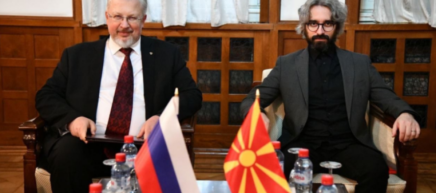 Ambasadori rus “bën ligjin” në Kuvend, Gashi nuk mund ta pengon, Mexhiti nuk ishte i njoftuar