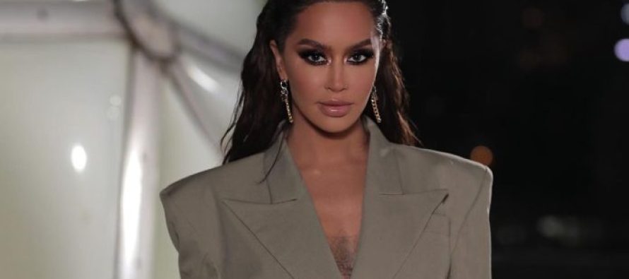 Dafina Zeqiri la pa fjalë të gjithë me paraqitjen pa të brendshme