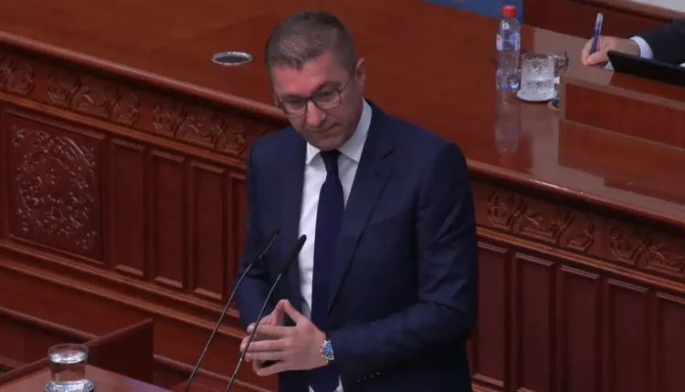 Mickoski pret të gjithë deputetët ta votojnë Buxhetin, sërish bëri thirrje për konsensus politik për strategjinë deri në vitin 2025