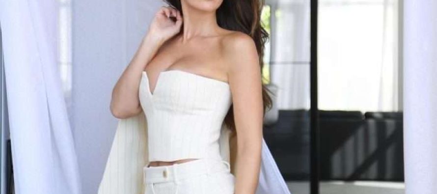 Ja si duket Nora Istrefi për Halloween