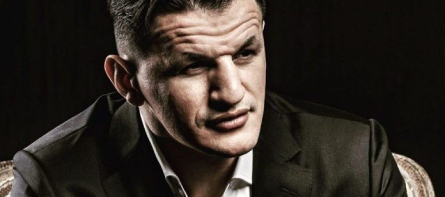 Robin Krasniqi njofton se i ka vdekur babai: Më copëtove në shpirt