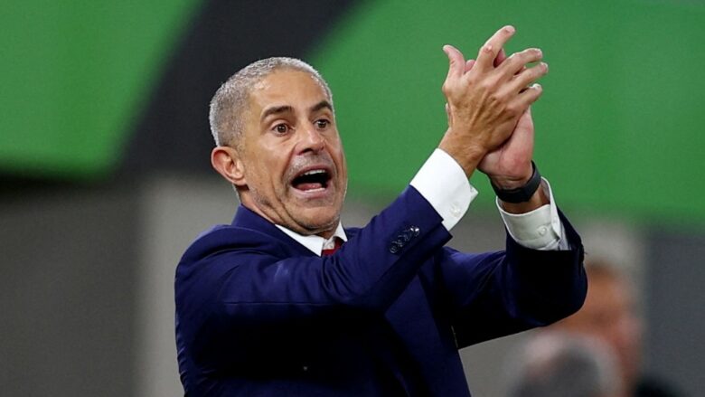 Armand Duka   E ardhmja e Sylvinhos është në dorën e tij 