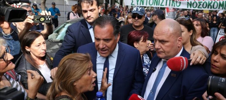 Greqi, mjekët fillojnë grevën 24 orëshe