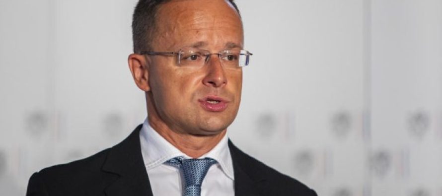 Ministri i jashtëm i Hungarisë refuzon kritikat për pjesëmarrjen në forumin rus të energjisë