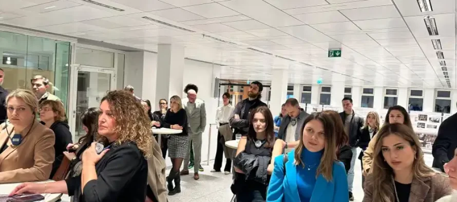 Në Berlin u hap ekspozita “Rezistenca paqësore dhe shtetformimi në Kosovë 1988 – 1998”