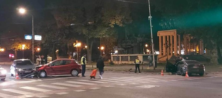 Shkup, një aksident trafiku ka ndodhur pranë Kuvendit