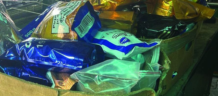 Drejtoria e Doganave në aksion, kapen shitësit ilegal të duhanit