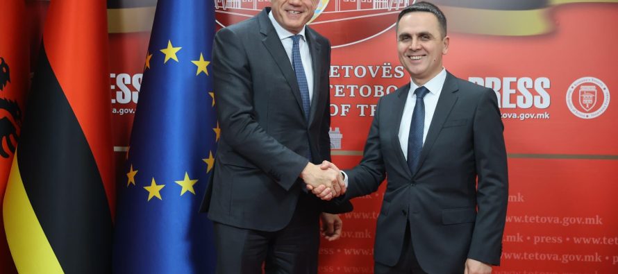 Kasami takon Ambasadorin e BE, Rokas