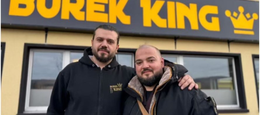 Kërçovarët në Zvicër synojnë rekordin Guinness me burekun më të madh në botë