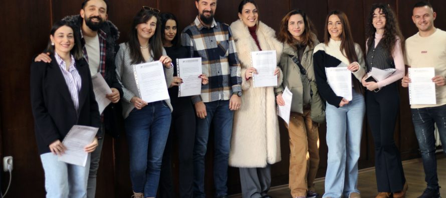 Janë 9 aktorë të rinj të Teatrit të Tetovës që morën vendime…