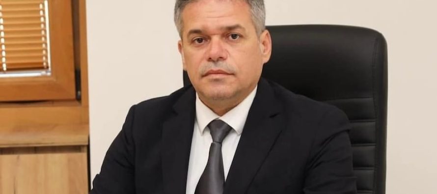 Këngët folklorike nëpër oda nuk e zhbëjnë të kaluarën kleptokratike…