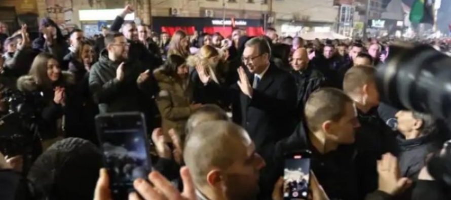 Grevë e përgjithshme, protestat masive në Serbi.   Vuçiç bën lëvizjen e papritur…