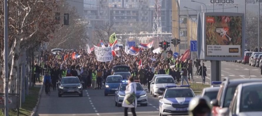 Studentët “rrethojnë” Beogradin, Vuçiç nën ethet e protestës