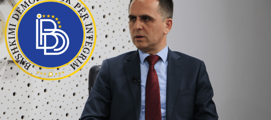 Edhe Kasami kërkon që Ahmeti të largohet nga skena politike